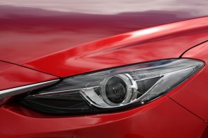 新型マツダアクセラはアテンザと似ている その違いは Clicccar Com