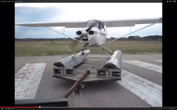 水上機は陸上でどうやって離陸する 動画 Clicccar Com