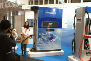 東京モーターショー15 水素社会のリアルを展示 あなたは燃料電池車に水素を補給できるか Clicccar Com
