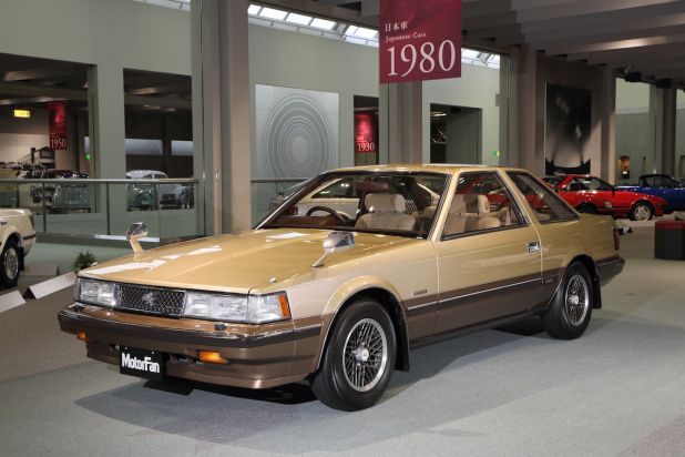 80年代はデジタルメーターをカローラまでが装備していた Corolla Stories 40 50 Clicccar Com