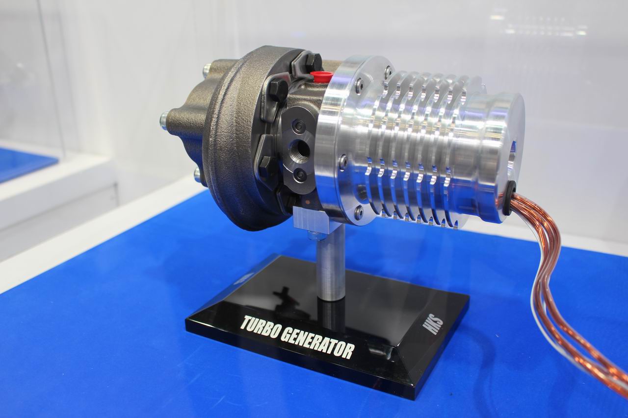 電動ターボと発電ターボ、チューニングメーカー・HKSは電化に進む?【人とくるまのテクノロジー展】