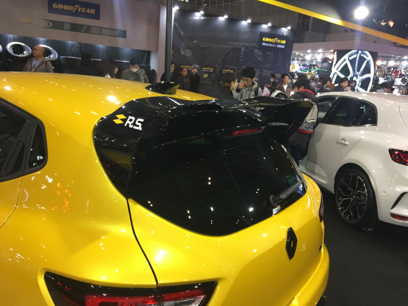 東京オートサロン19 ルノースポール最強のメガーヌr S はフロントシートがポイント 3分で分かるtas メーカー編 ルノー ジャポン Clicccar Com