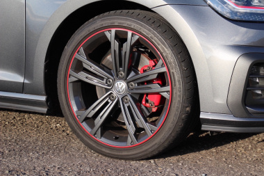 Vwゴルフgtiダイナミック試乗 人気オプション装備を 全部のせ した限定車で現行gtiの熟成ぶりを味わう Clicccar Com