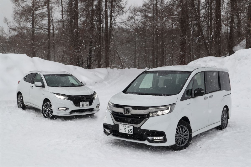 ナマのドリキン土屋圭市が語った 雪上でも発揮する ホンダmodulo Modulo X の実力 ホンダmodulo雪上体感試乗会 Pr Clicccar Com