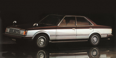 ハイソカーの代名詞からドリ車のベース車へ変貌したアッパーミドルセダン トヨタ マークii マークxの中古価格をチェック Clicccar Com