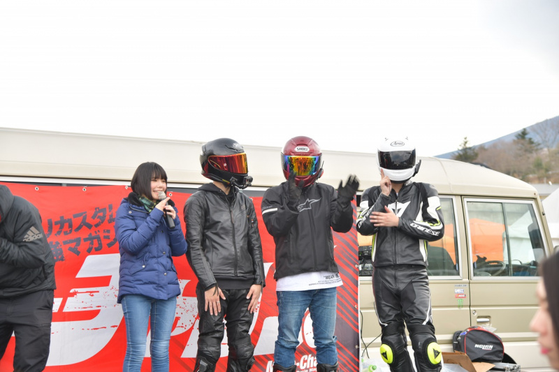 バイクも乗っちゃうコスプレイヤー 美環 ちゃん登場で会場は大賑わい モーターファンフェスタ19 Clicccar Com