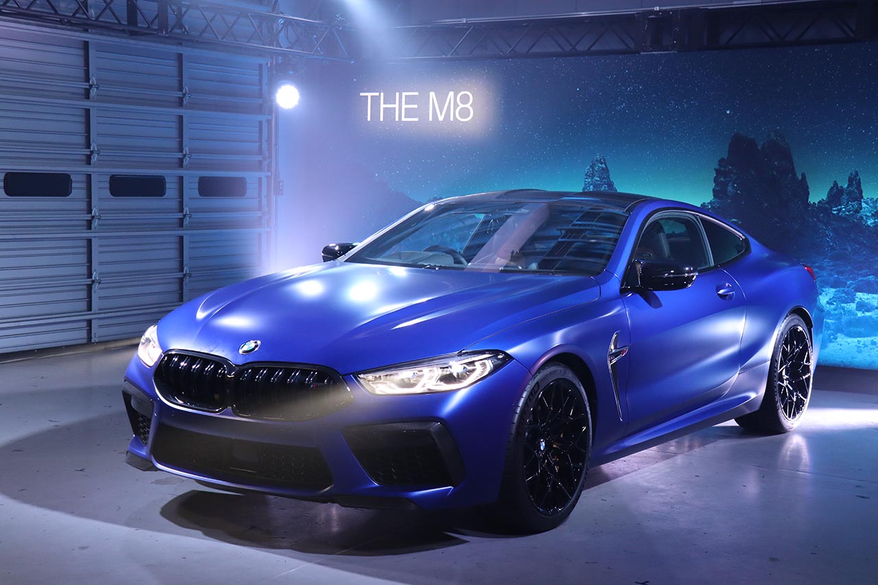 Голубая bmw m8