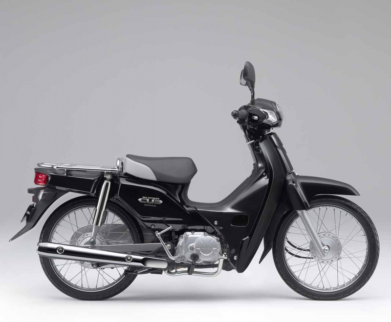 スーパーカブhistory 08年 12年 2回のモデルチェンジで激変 車体を一新して中国生産に移行 Clicccar Com