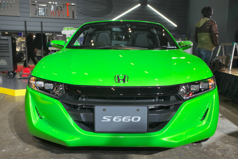 ホンダs660がマイナーチェンジでデザインをリフレッシュ 新色のアクティブグリーン パールが鮮烈 東京オートサロン Clicccar Com