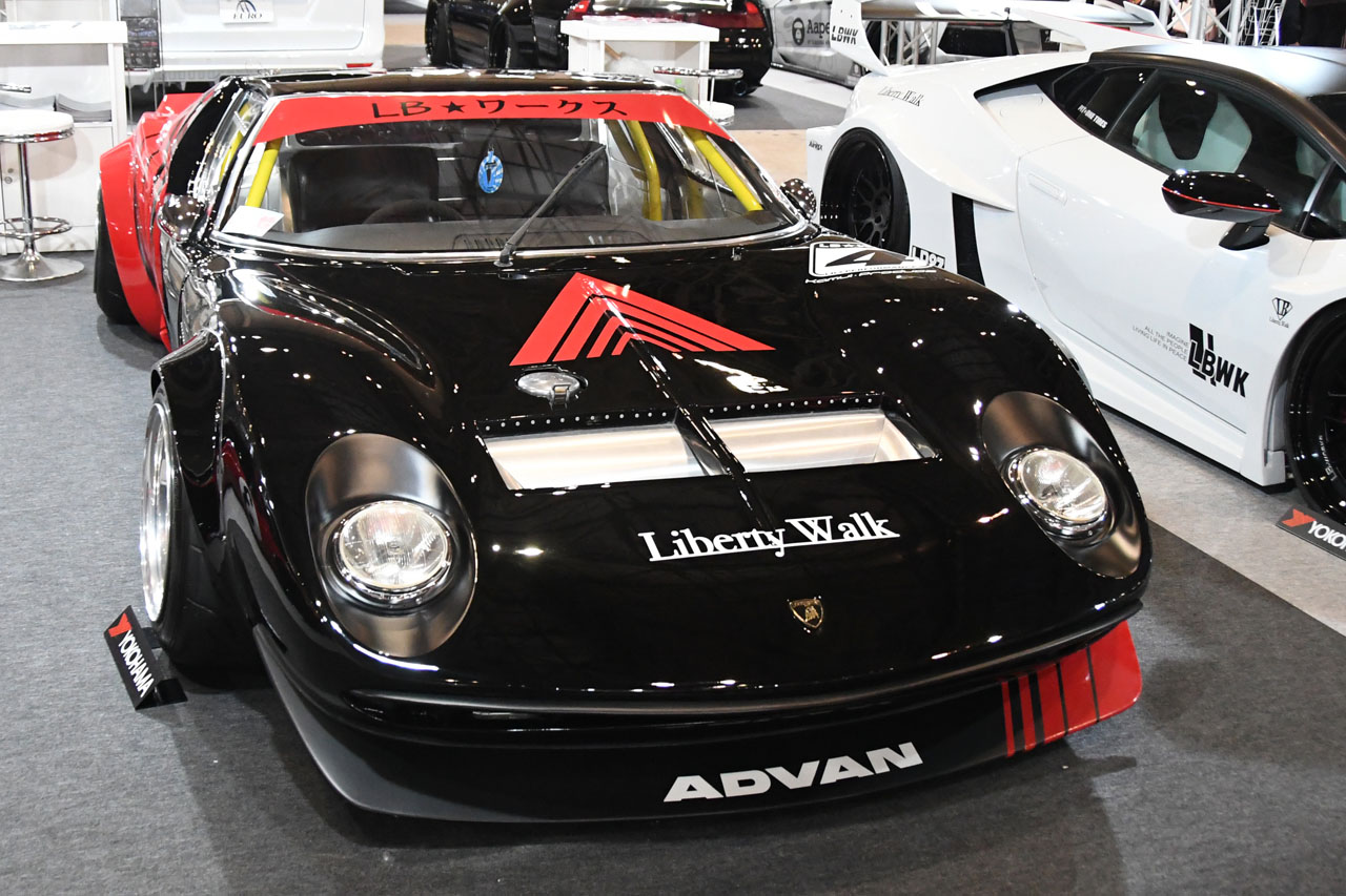 ベース車は映画で話題のあのクルマ! リバティウォーク「LB☆WORKS ランボルギーニ・ミウラレプリカ」【東京オートサロン2020 ...