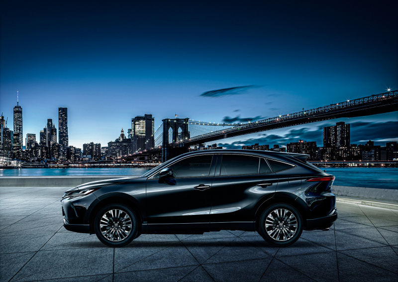 新型トヨタ ハリアーは 新色5色を含む7色のボディカラーを設定 Clicccar Com